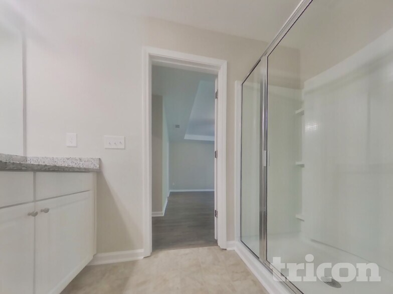 Building Photo - 156 Chapelcrest Ln