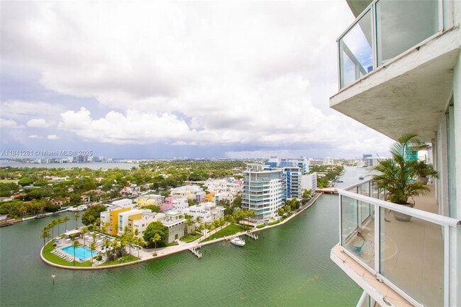 Building Photo - 5900 Collins Ave