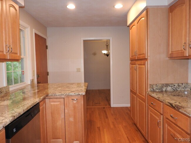 Building Photo - 504 Hillsboro Pkwy