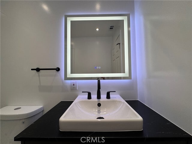 Building Photo - 2212 Linda Flora Dr