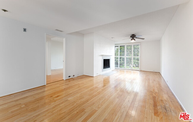 Building Photo - 2910 Neilson Wy