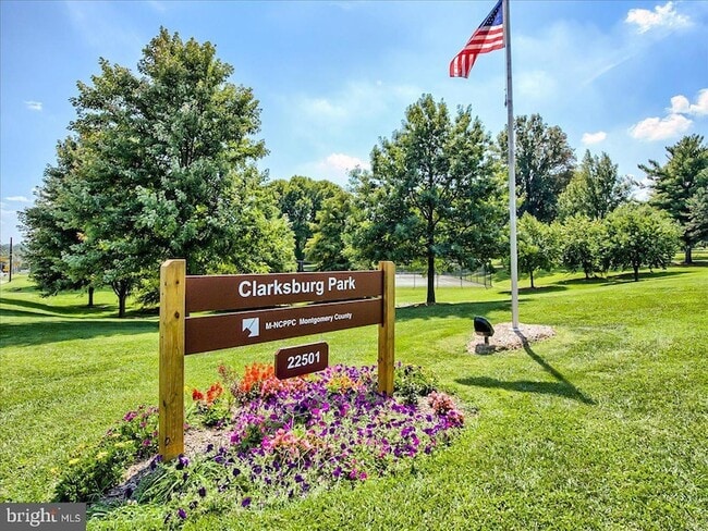 Building Photo - 22739 Tate St