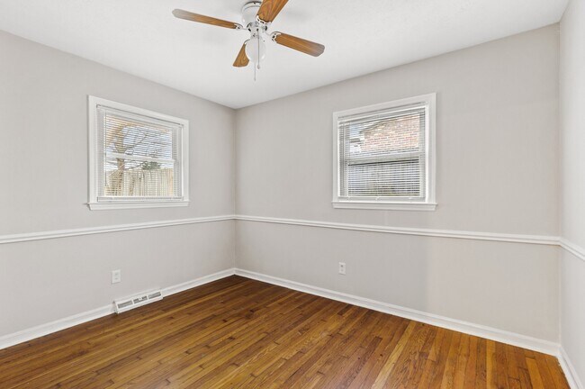 Building Photo - 3633 King Arthur Dr