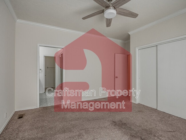 Building Photo - 2708 Silvertree Dr