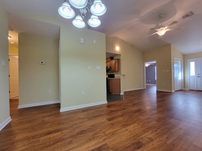 Building Photo - 2372 Quazar Cir