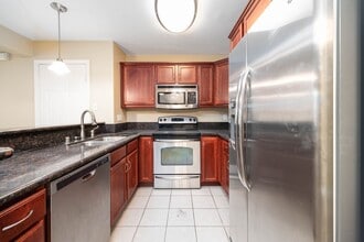 Building Photo - Fantastic Clairemont Condo with Outdoor Space!