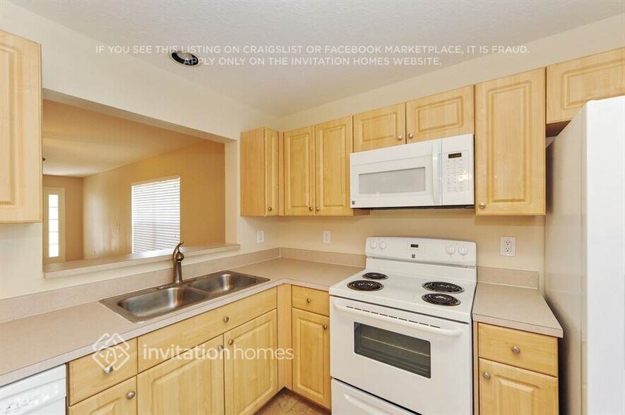 Building Photo - 15502 Tanagerpark Way