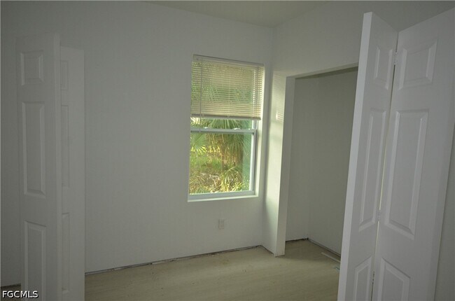 Building Photo - 3303 Armstrong Ct