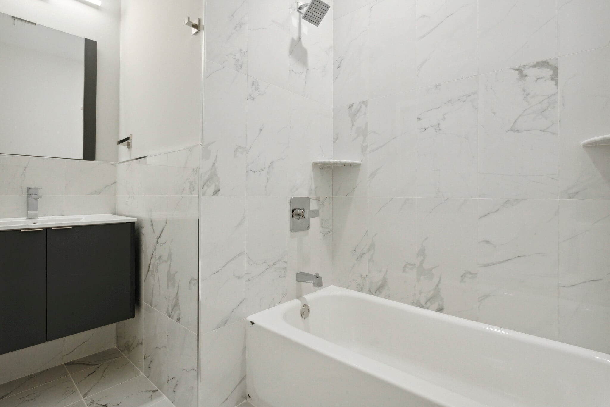 Building Photo - 2120 Berges St