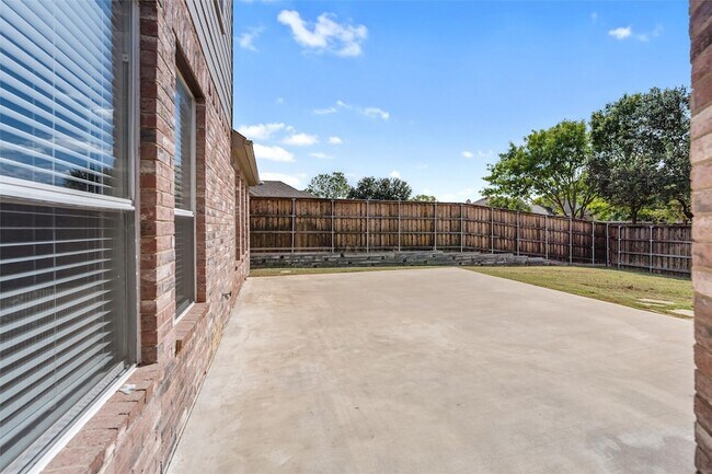 Building Photo - 321 Williamsburg Dr