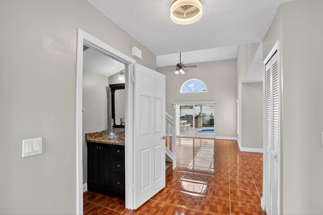 Building Photo - 14912 White Magnolia Ct