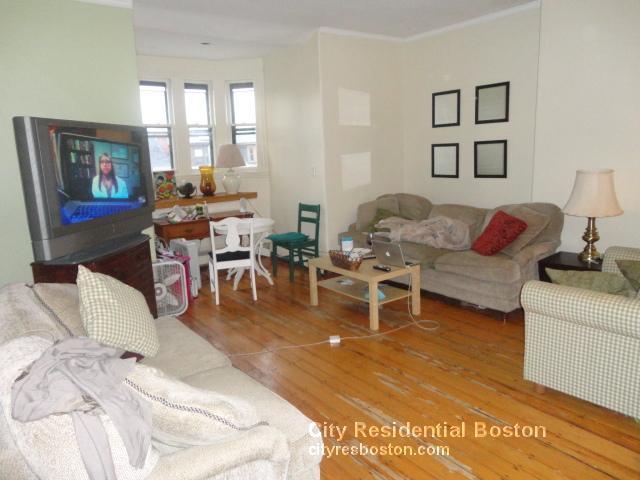 Building Photo - 521 Massachusetts Ave