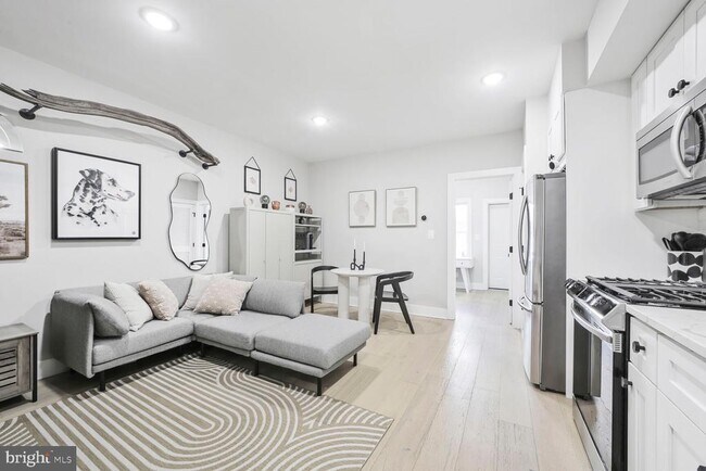 Building Photo - 1144 Owen Pl NE