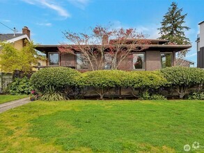 Building Photo - 744 N 66th St