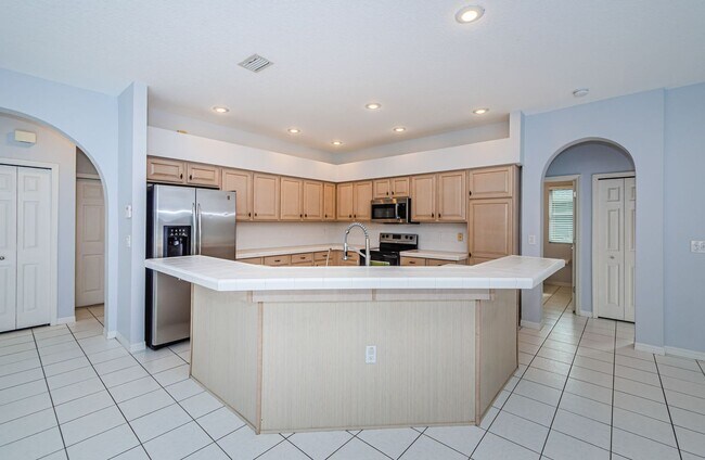 Building Photo - Pool Home in Trinity!