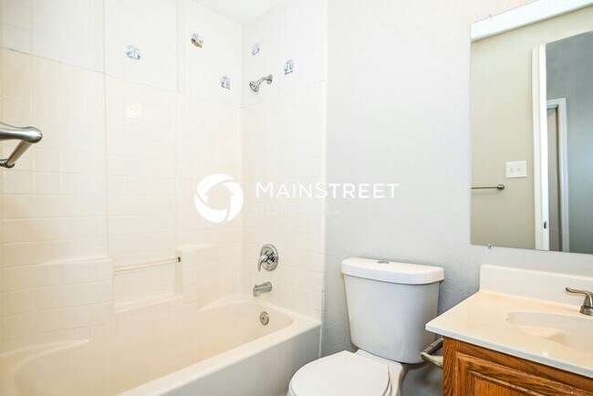 Building Photo - 3 Bedroom Pet-Friendly Home in Grand Prairie, TX with Main Street Renewal