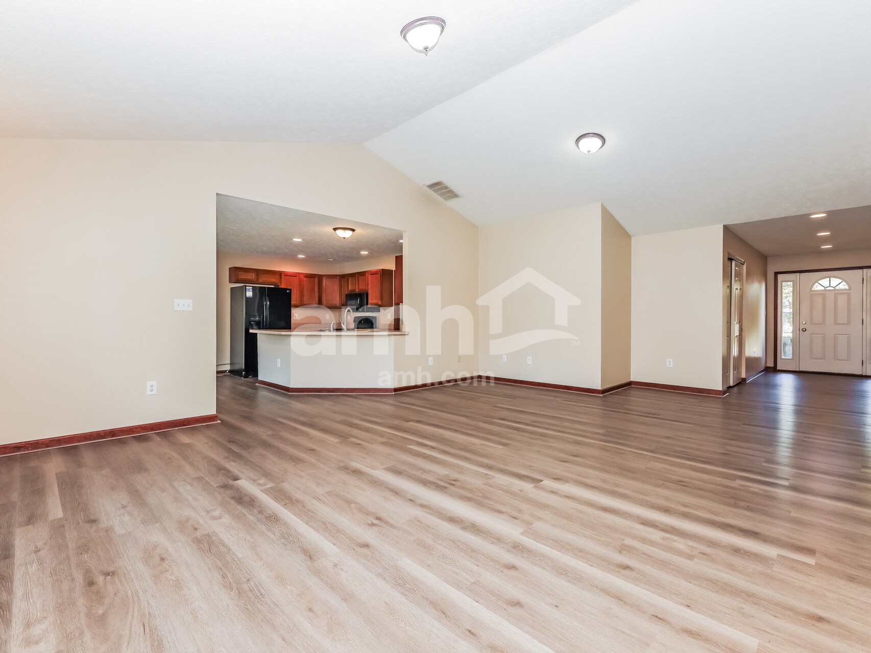 Building Photo - 5692 Cottonwood Ct
