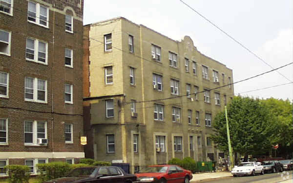 Building Photo - Chester Lynne Apartments