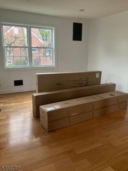 Building Photo - 401 Ainsworth St