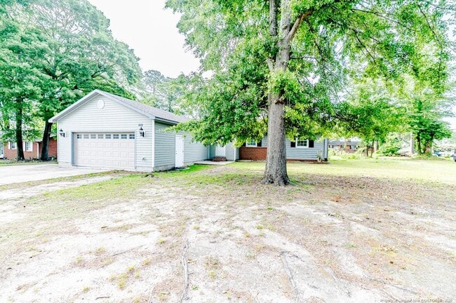 Primary Photo - 1601 Tramway Rd
