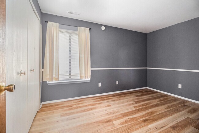 Building Photo - 225 Briarcrest Dr