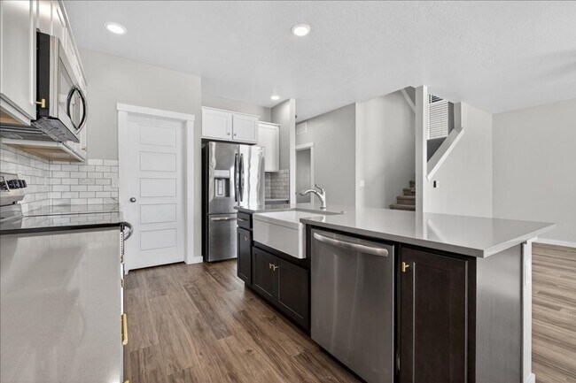 Building Photo - Luxury & Convenience: Newer 4 Bedroom, 2.5 Bath N. Meridian Home