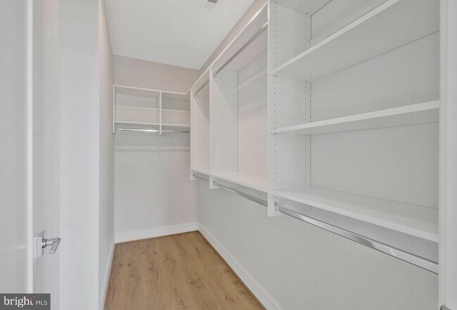 Building Photo - 635 Slaters Ln