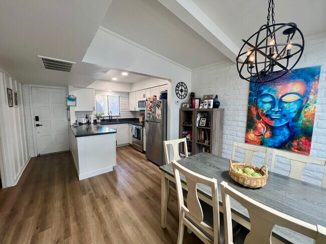 Building Photo - 3046 N 32nd St