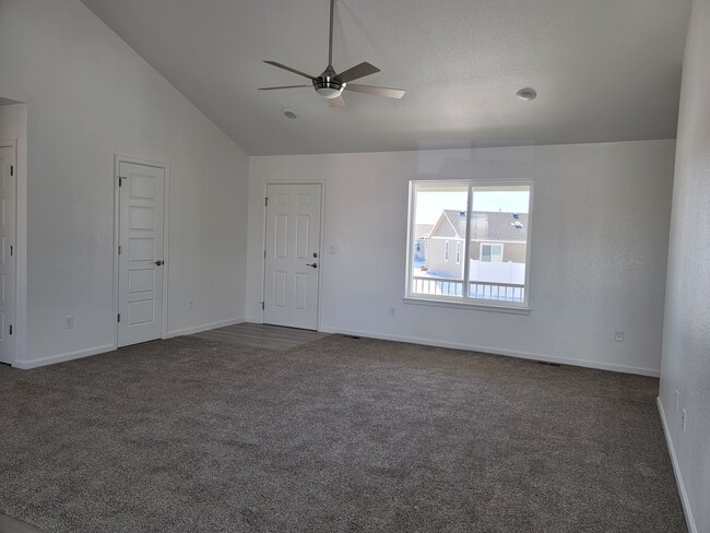 Building Photo - 914 Concerto Lane