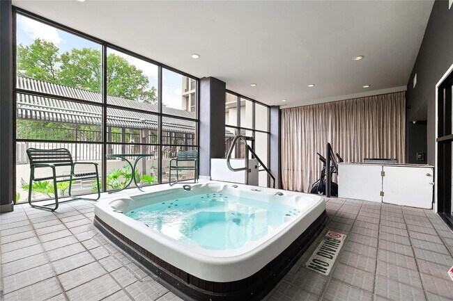 Building Photo - 7701 Wurzbach Rd