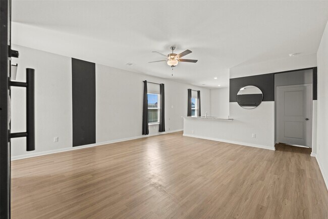 Building Photo - 11430 Amber Plns Dr