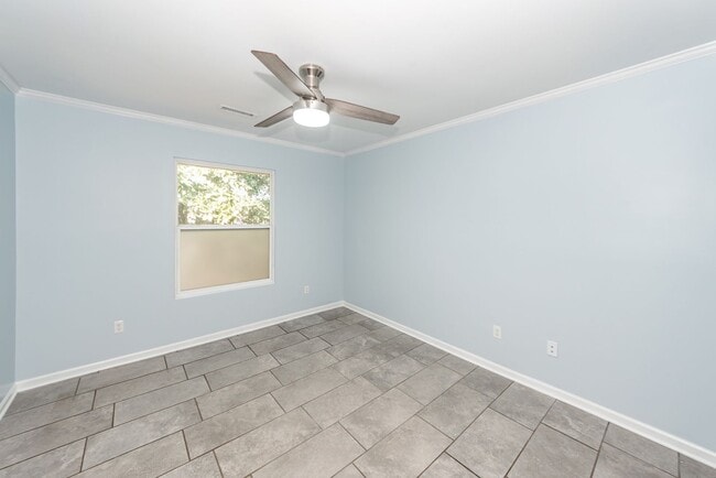 Building Photo - 2 Bedroom, 2 Bathroom Condo in Woodscape - Mt Pleasant