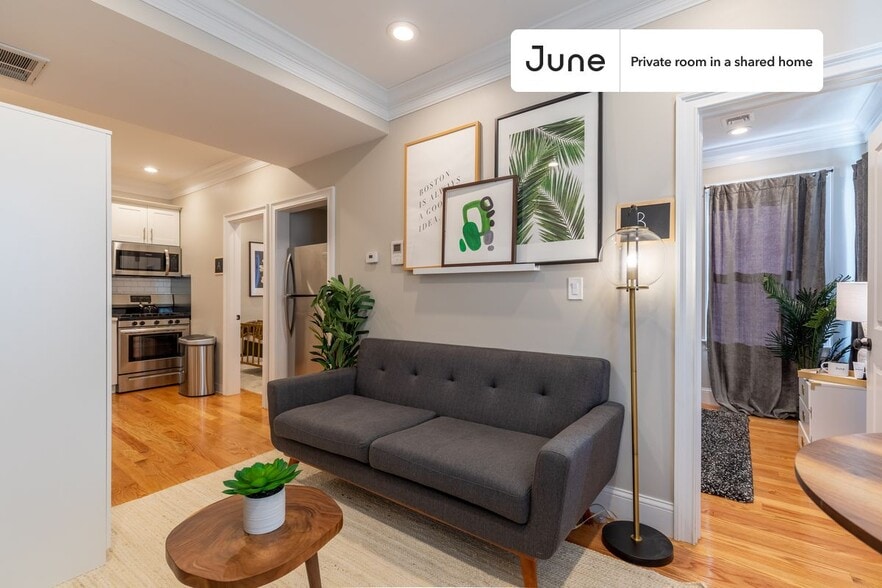 Building Photo - Room in Shared 3 bed/1 bath home