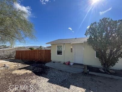 Primary Photo - 6637 Oasis Ave