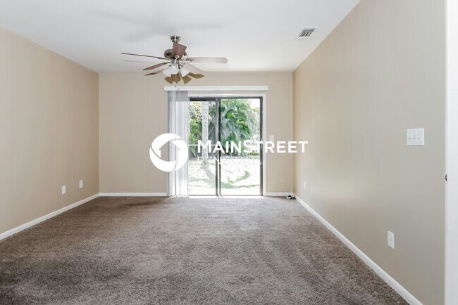 Building Photo - 3 Bedroom Pet-Friendly Home in Fort Pierce...