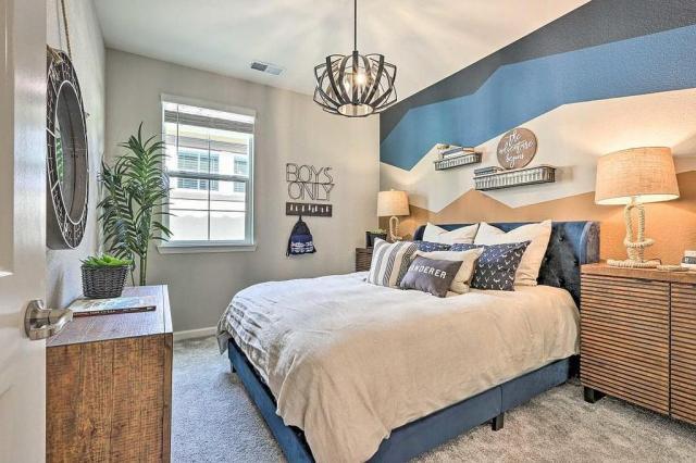 Building Photo - 3 bedroom in Roseville CA 95747