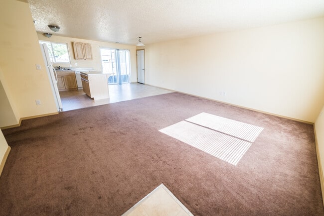 Building Photo - Newer 3 Bedroom Home for Rent