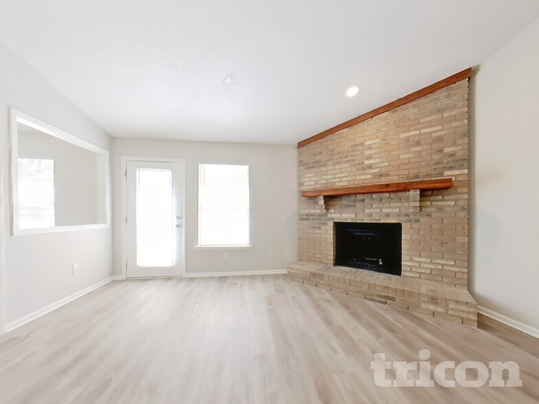 Building Photo - 5460 Running Creek Ln