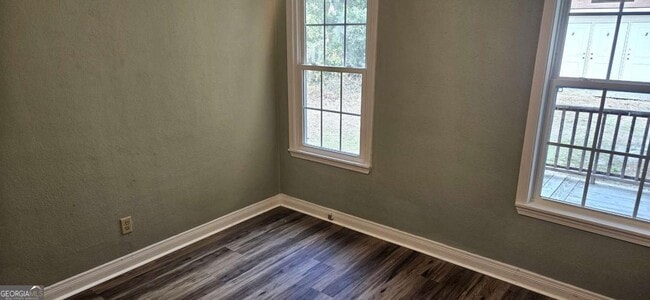 Building Photo - 860 Northside Dr E