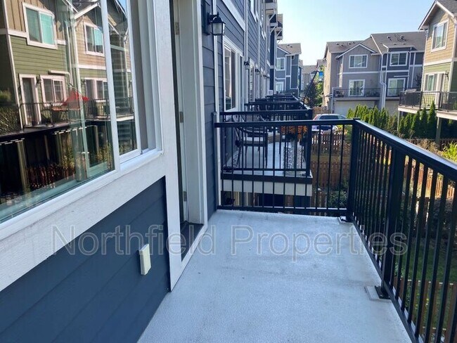 Building Photo - 3421 31st Dr