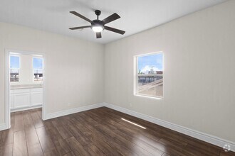 Building Photo - Fully Renovated 2BR / 1BA – Five Points | ...