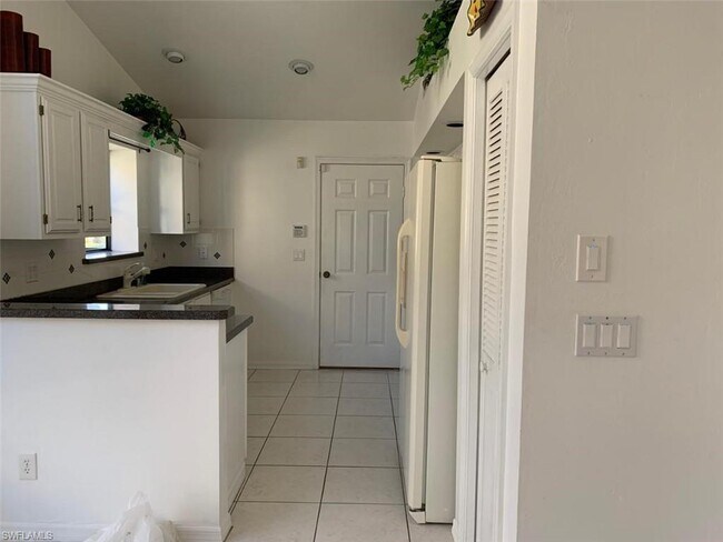 Building Photo - 28720 Sweet Bay Ln