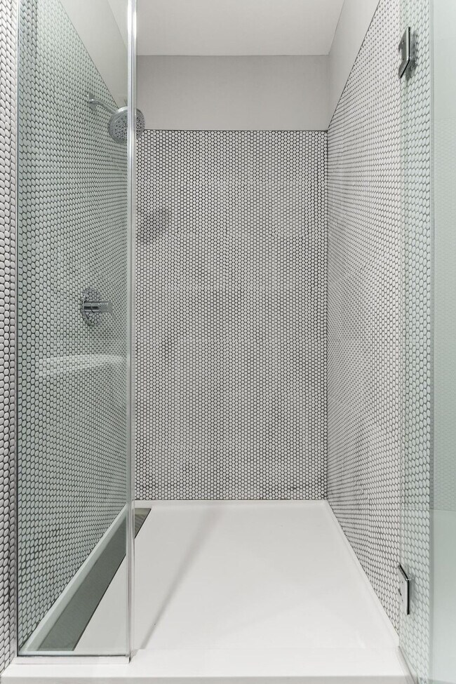 Building Photo - 35 W 2nd St