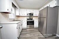 Building Photo - 303 Granada