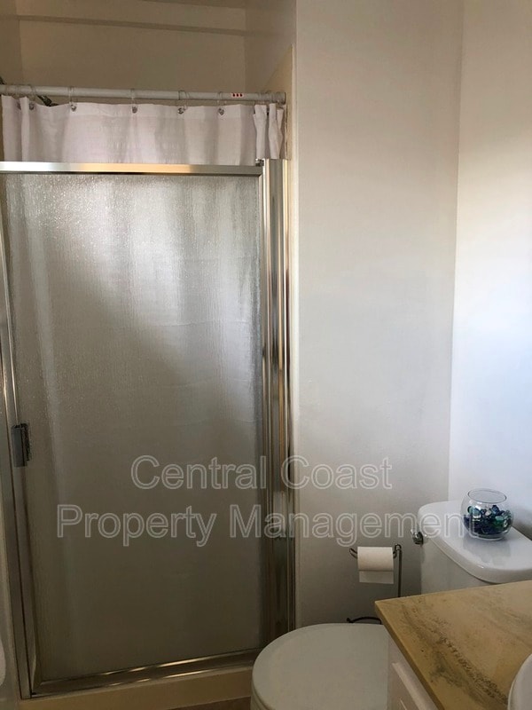 Building Photo - 725 Lobos St