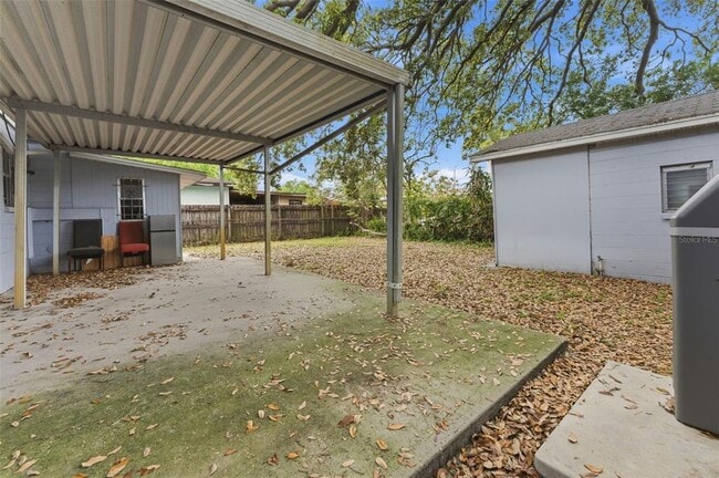 Building Photo - 2711 W Heiter St