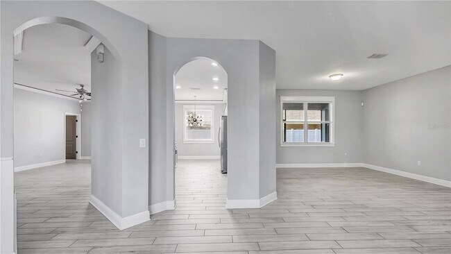 Building Photo - 3833 Siskin Dr