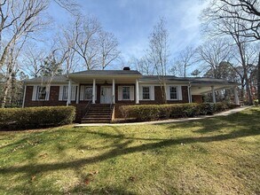 Building Photo - Gorgeous 3BD, 2.5BA North Raleigh Home on a Large Lot with a 2-Car Detached Garage in a Prime Loc...