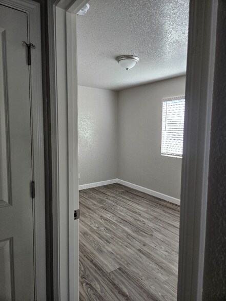 Building Photo - 421 Tait Ave