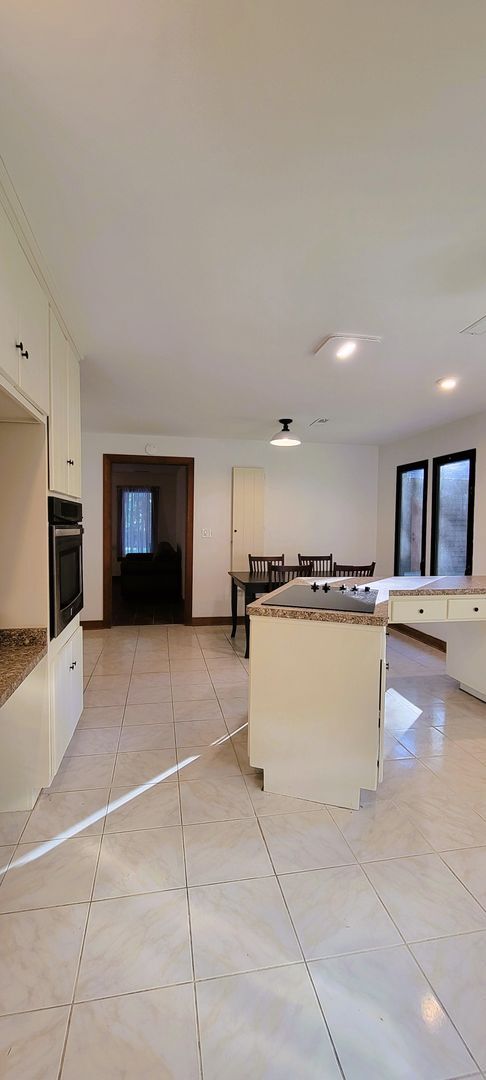 Building Photo - Remodeled secluded wooded oasis off of Qualla Road with handicap access